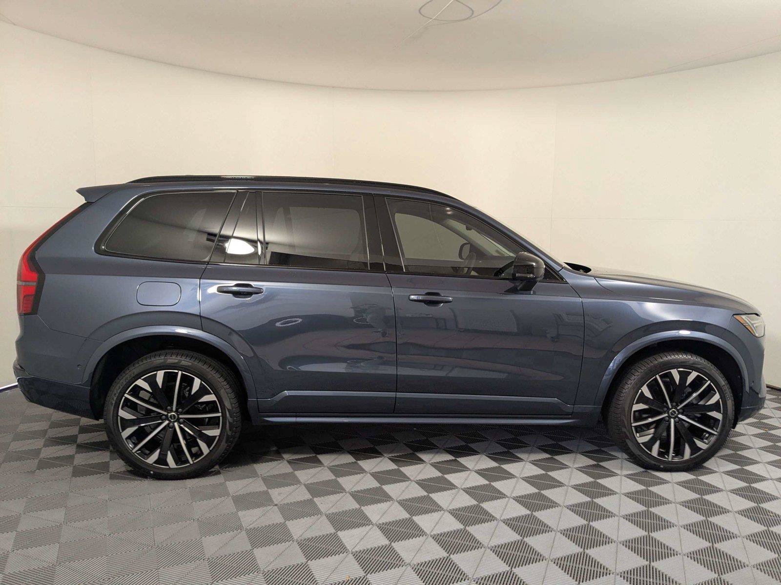 Used 2026 Volvo XC90 B6 Ultra AWD/4WD image 4