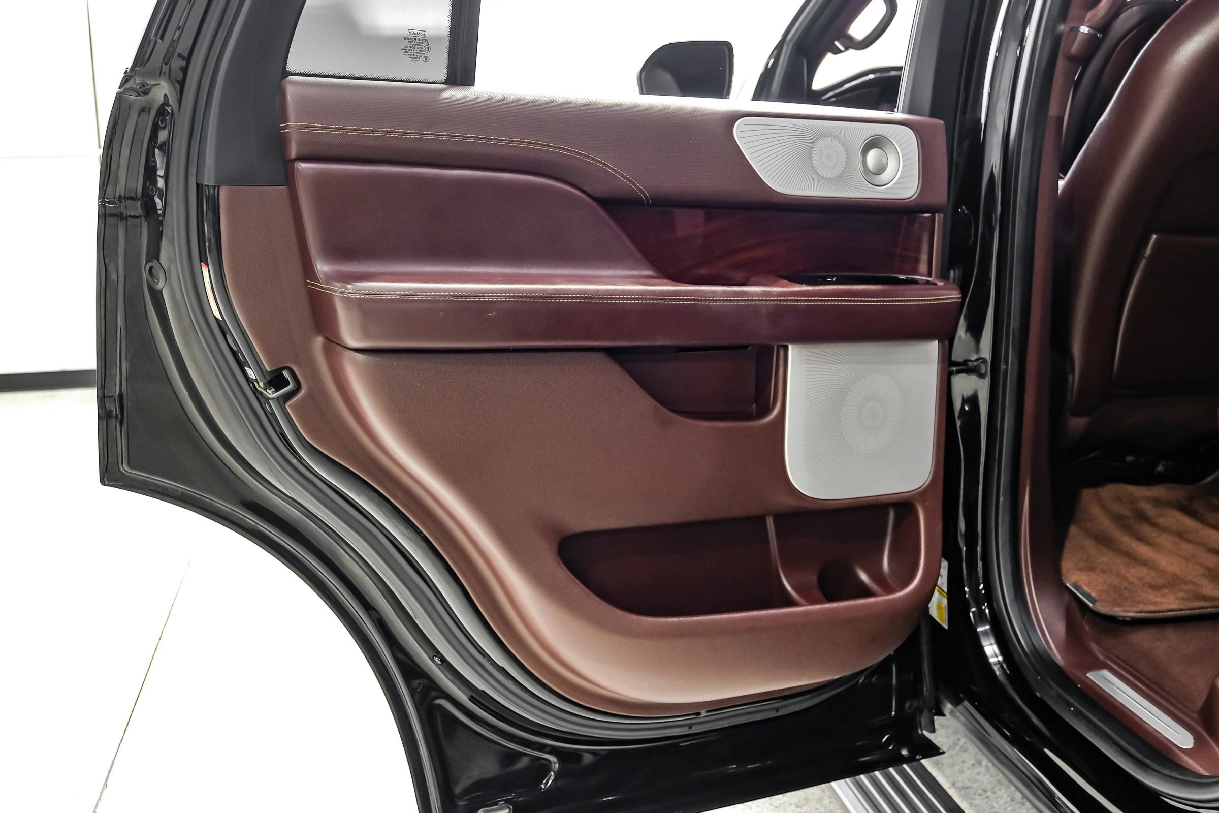 Used 2018 Lincoln Navigator Black Label w/ Cargo Package AWD/4WD image 66