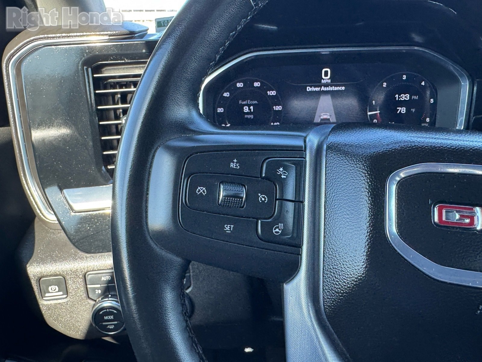 Used 2024 GMC Sierra 1500 SLT image 28