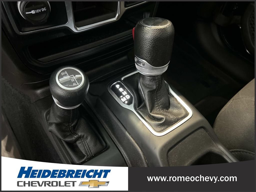 Used 2023 Jeep Wrangler Sport AWD/4WD image 27