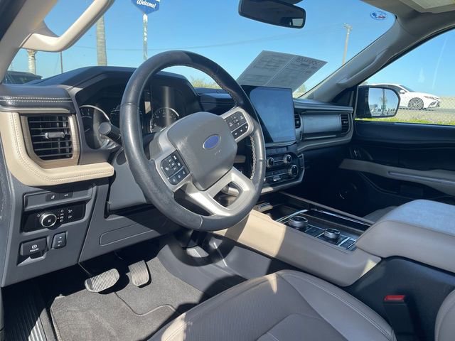 Used 2024 Ford Expedition Limited image 10