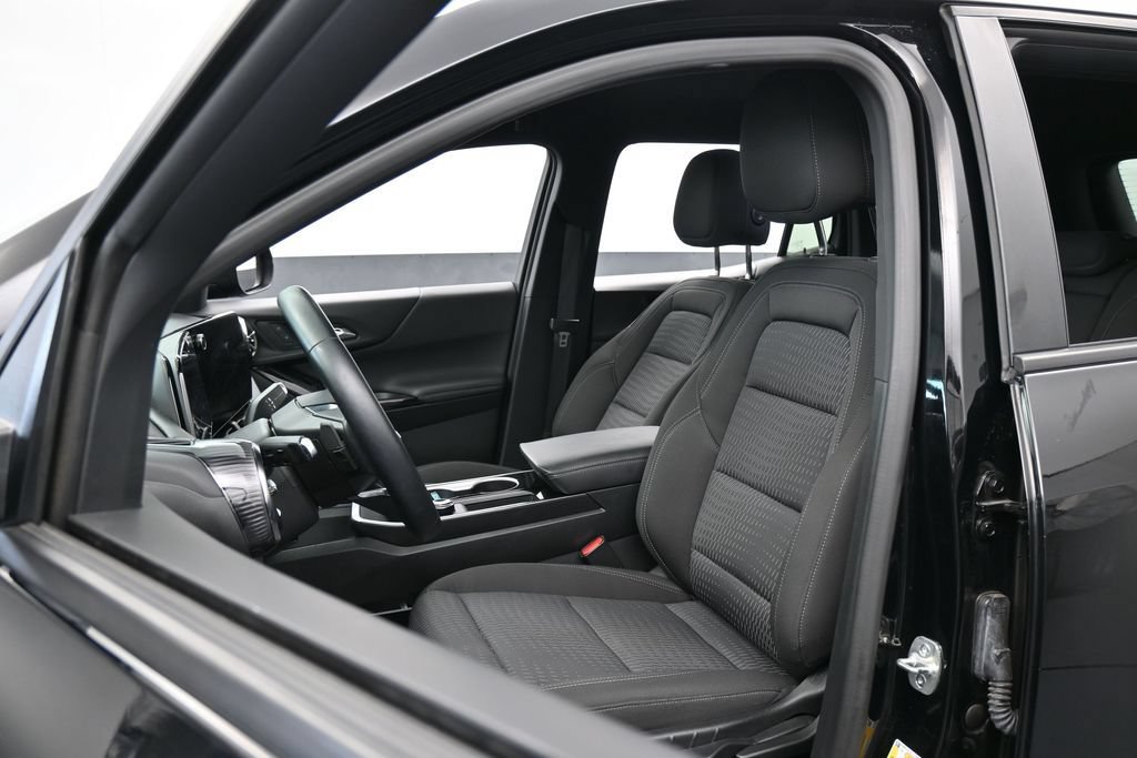 Used 2026 Chevrolet Equinox LT FWD image 10