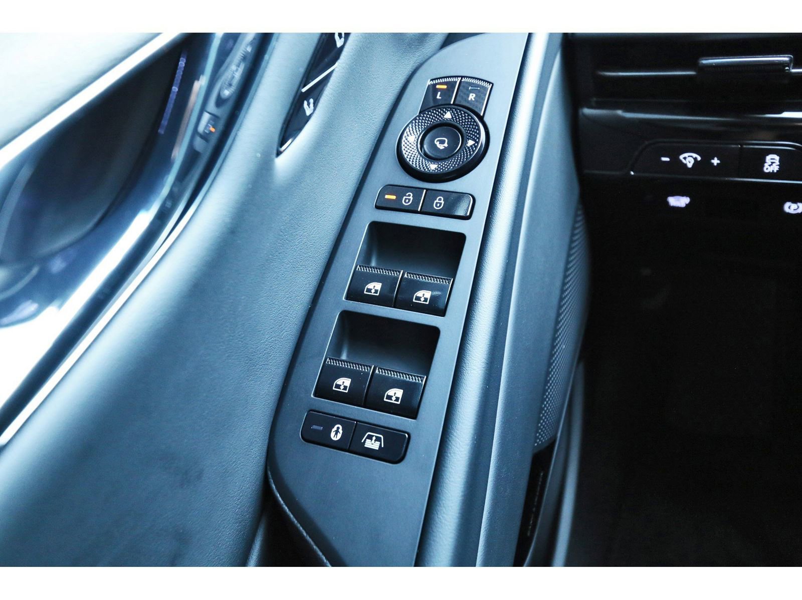 Used 2026 Genesis G80 3.5T Prestige image 22