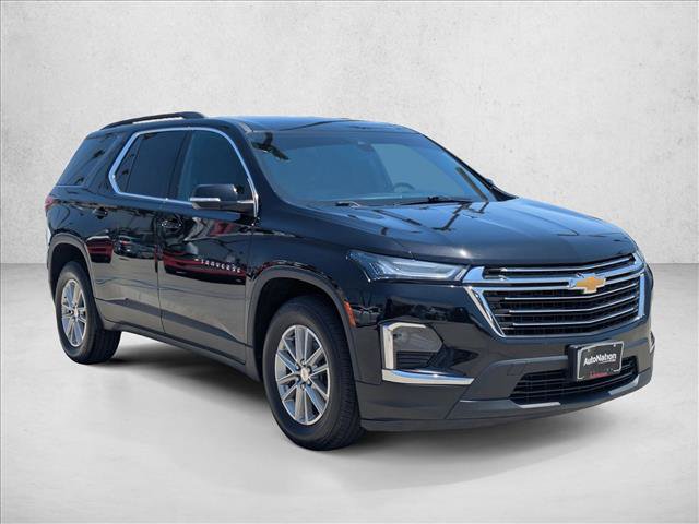 Used 2022 Chevrolet Traverse LT FWD image 3