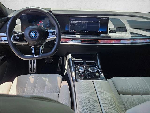 Certified 2024 BMW i7 eDrive50 w/ M Sport Package RWD image 16