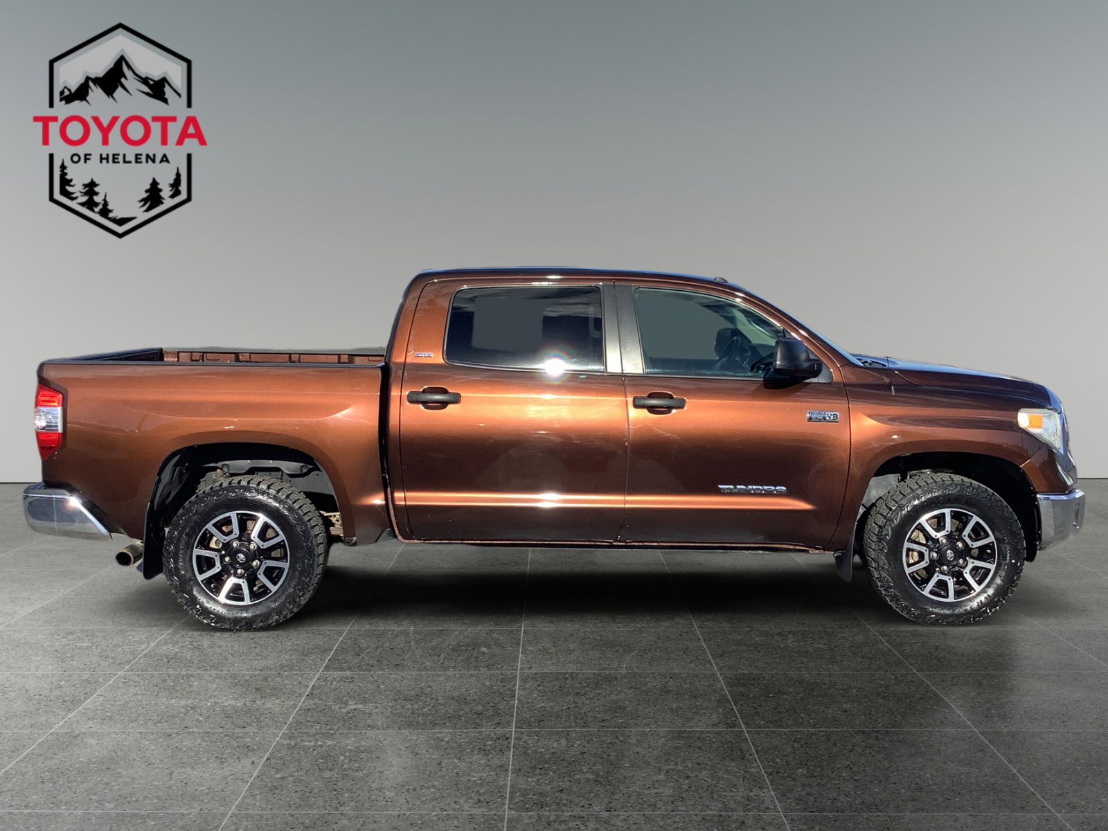 Used 2017 Toyota Tundra SR5 image 6