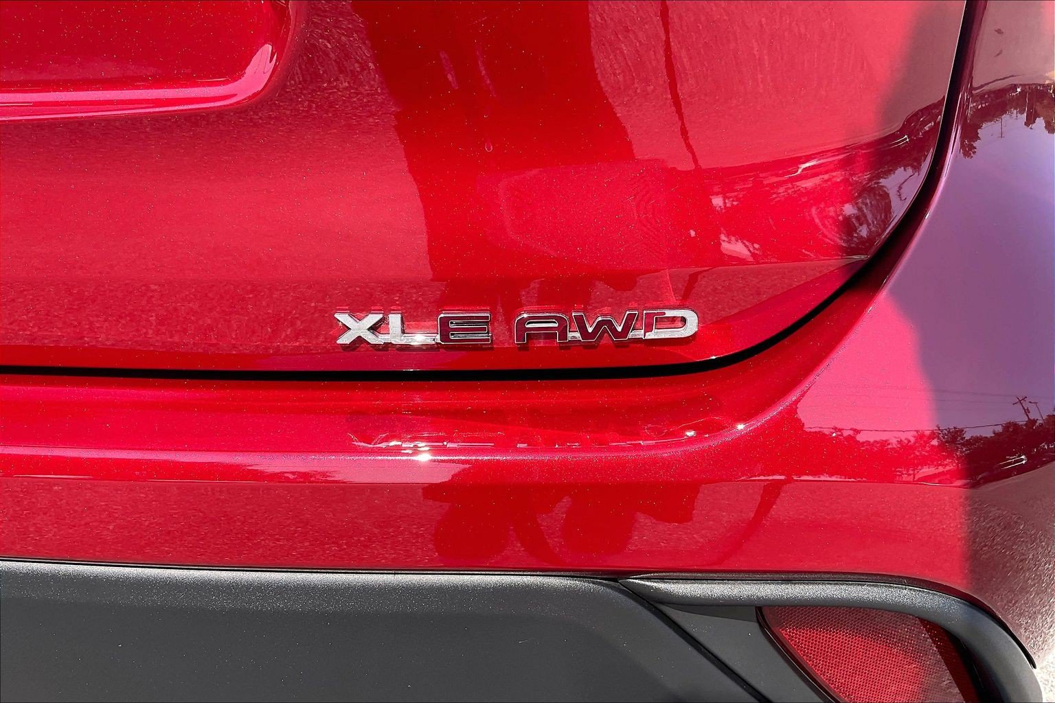 Used 2021 Toyota Highlander XLE AWD/4WD image 10
