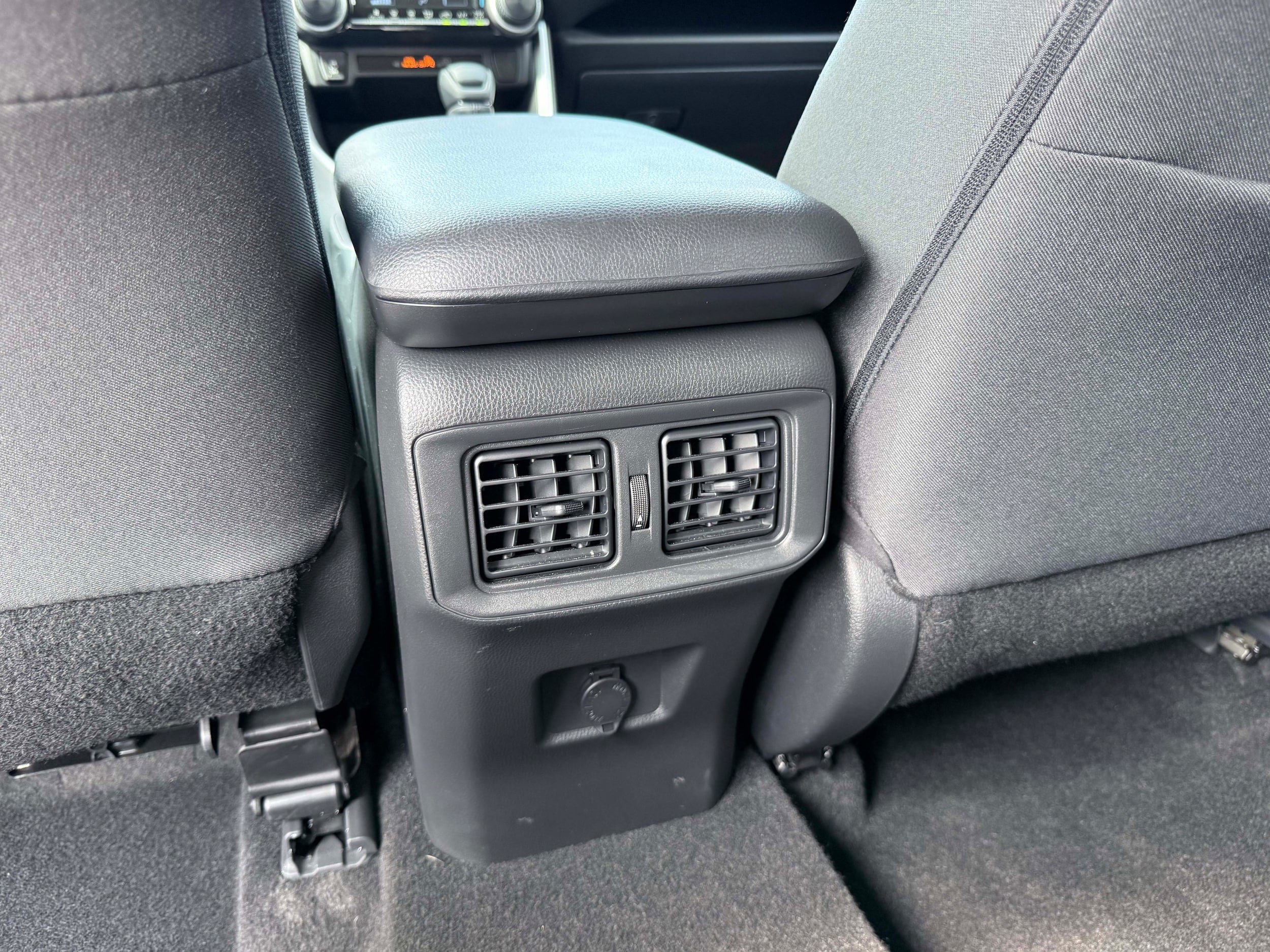 Used 2023 Toyota RAV4 LE FWD image 16