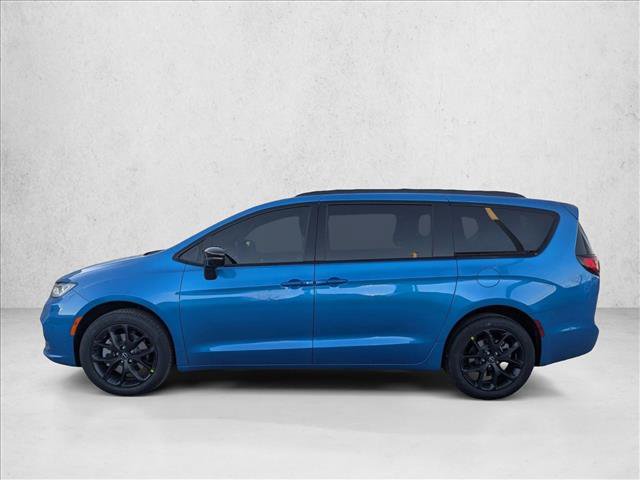 New 2026 Chrysler Pacifica Select w/ S Appearance Package AWD/4WD image 5