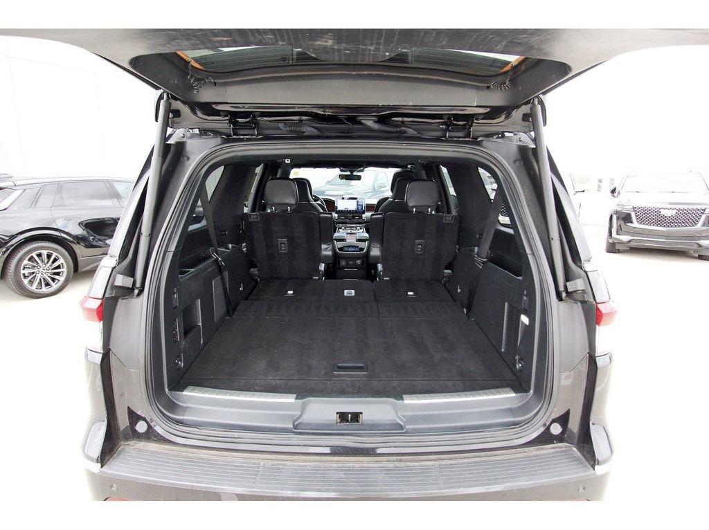 Used 2023 Lincoln Navigator L Reserve AWD/4WD image 31