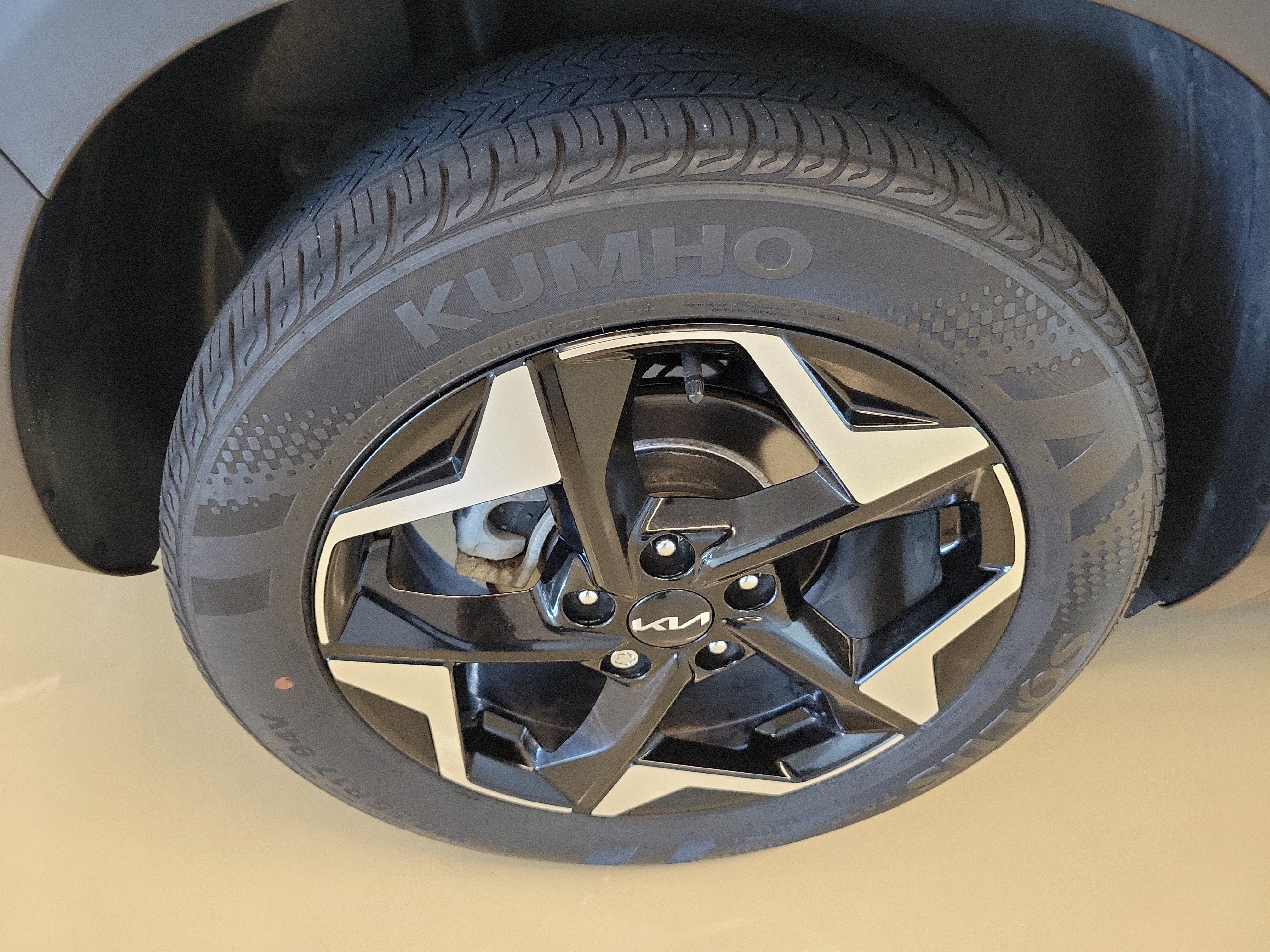 Used 2024 Kia Seltos EX FWD image 9