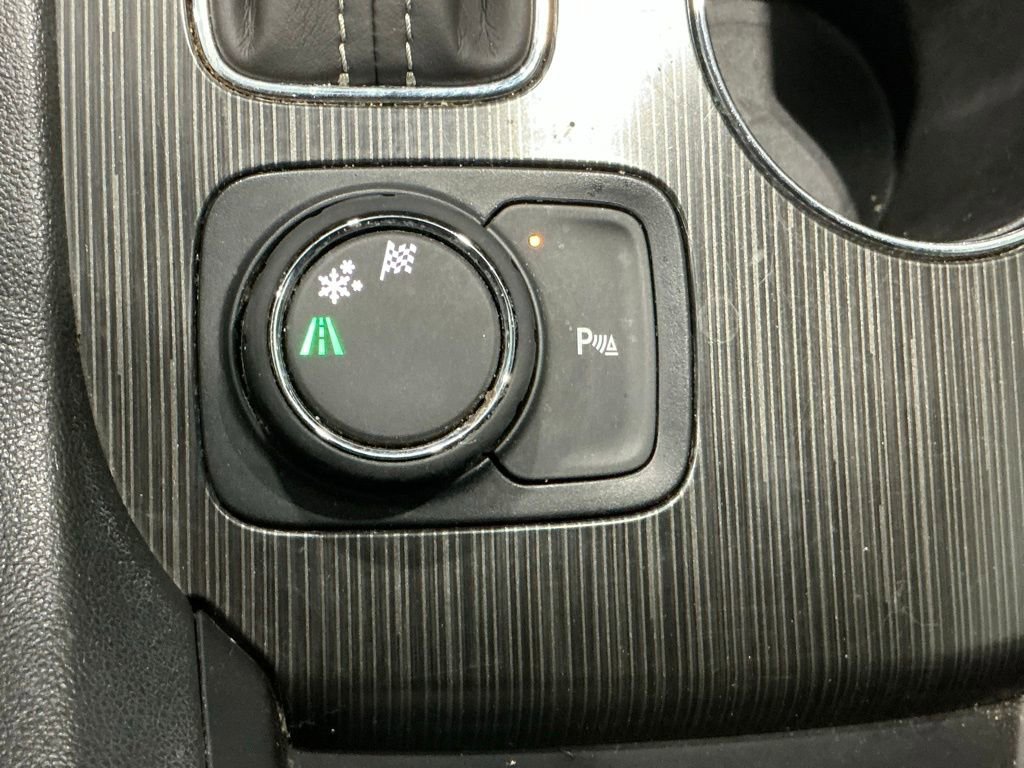 Used 2019 GMC Acadia SLT w/ LPO, Floor Liner Package FWD image 29