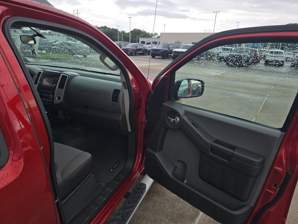 Used 2015 Nissan Xterra S w/ Value Package AWD/4WD image 14