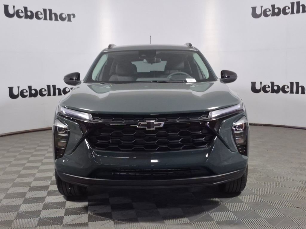 New 2026 Chevrolet Trax LT FWD image 2
