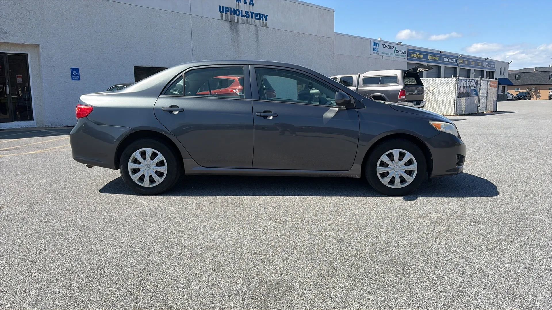 Used 2010 Toyota Corolla LE image 4