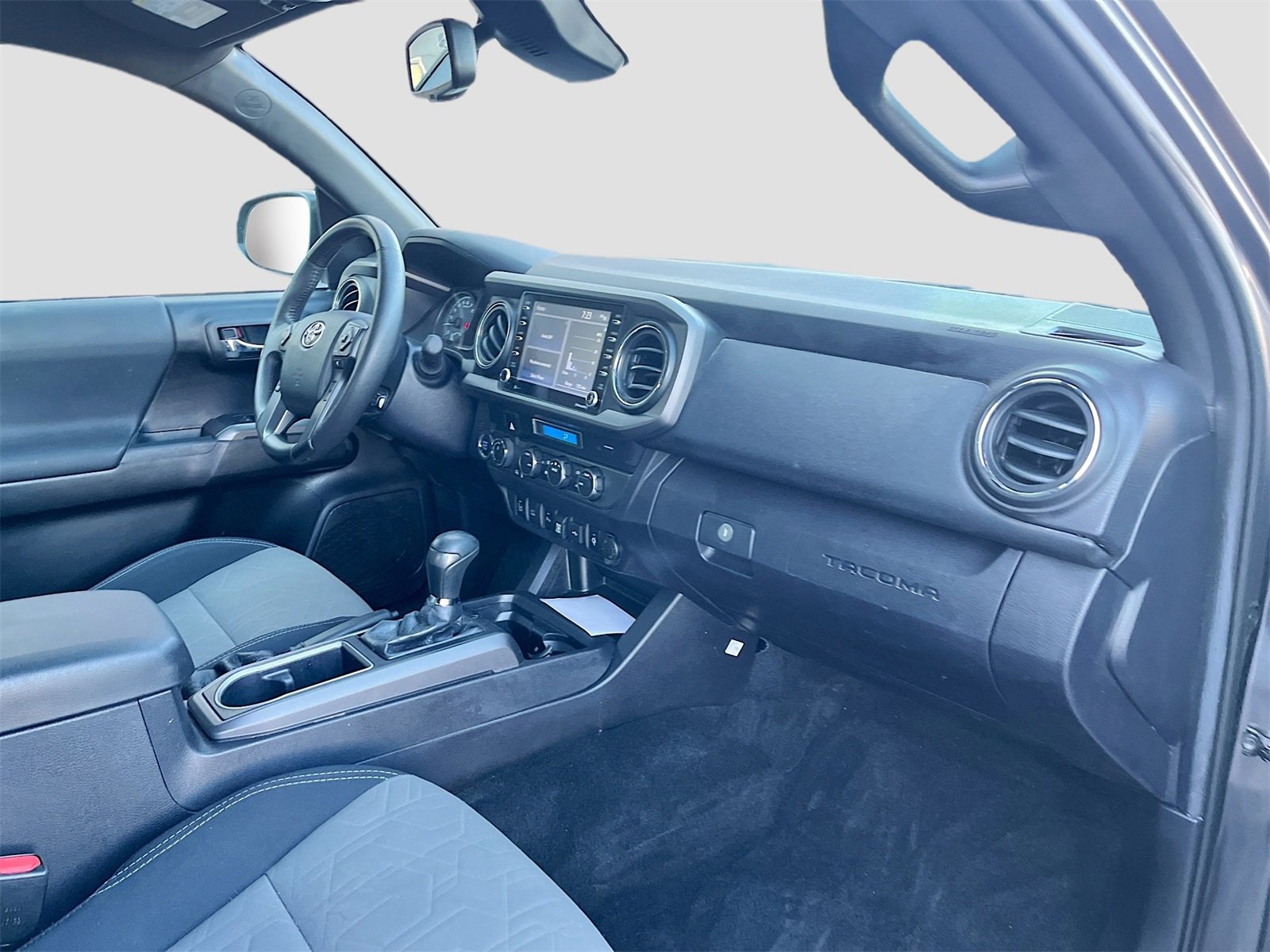 Used 2021 Toyota Tacoma TRD Off-Road image 26