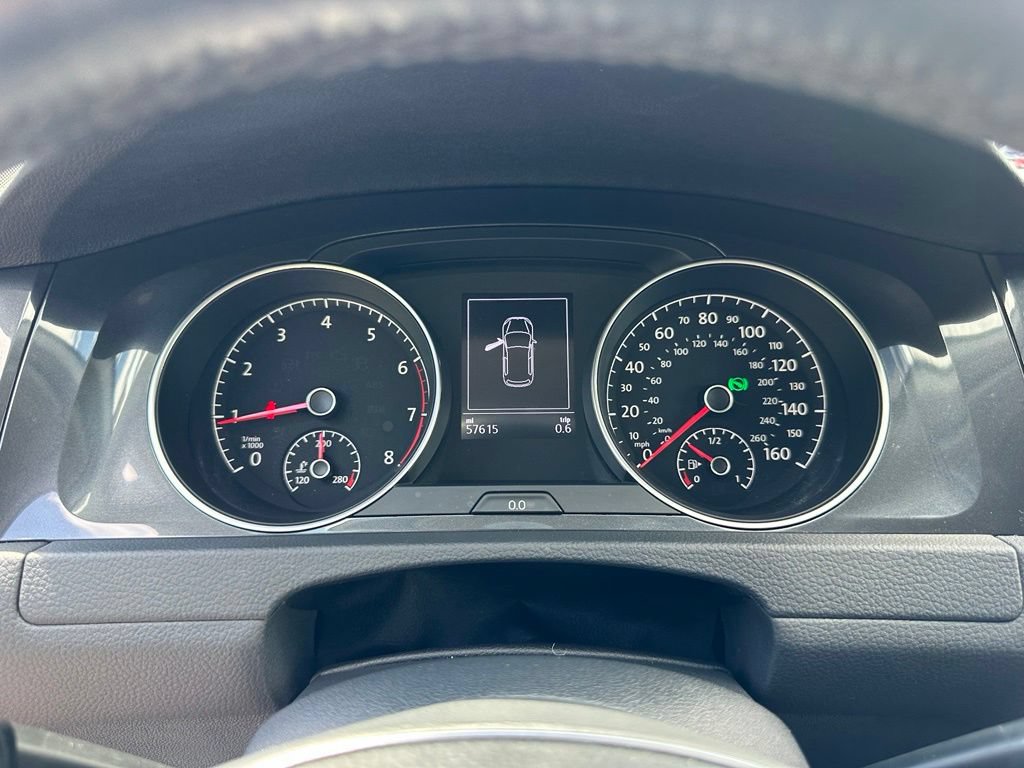 Used 2018 Volkswagen Golf S FWD image 22