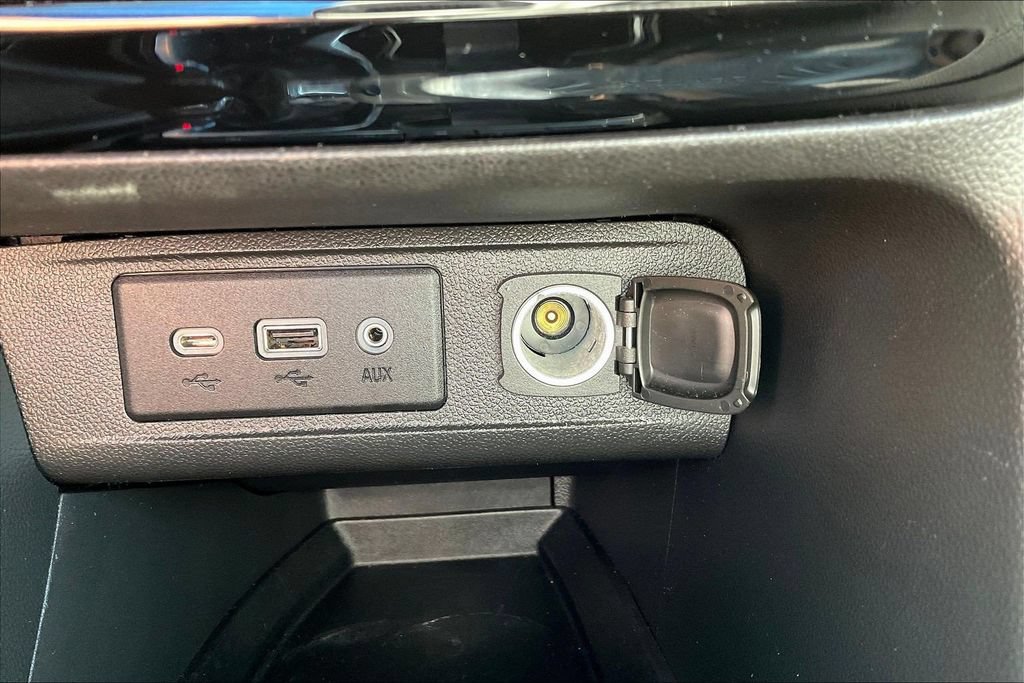 Used 2021 Buick Encore GX Preferred w/ Sport Touring Package FWD image 19