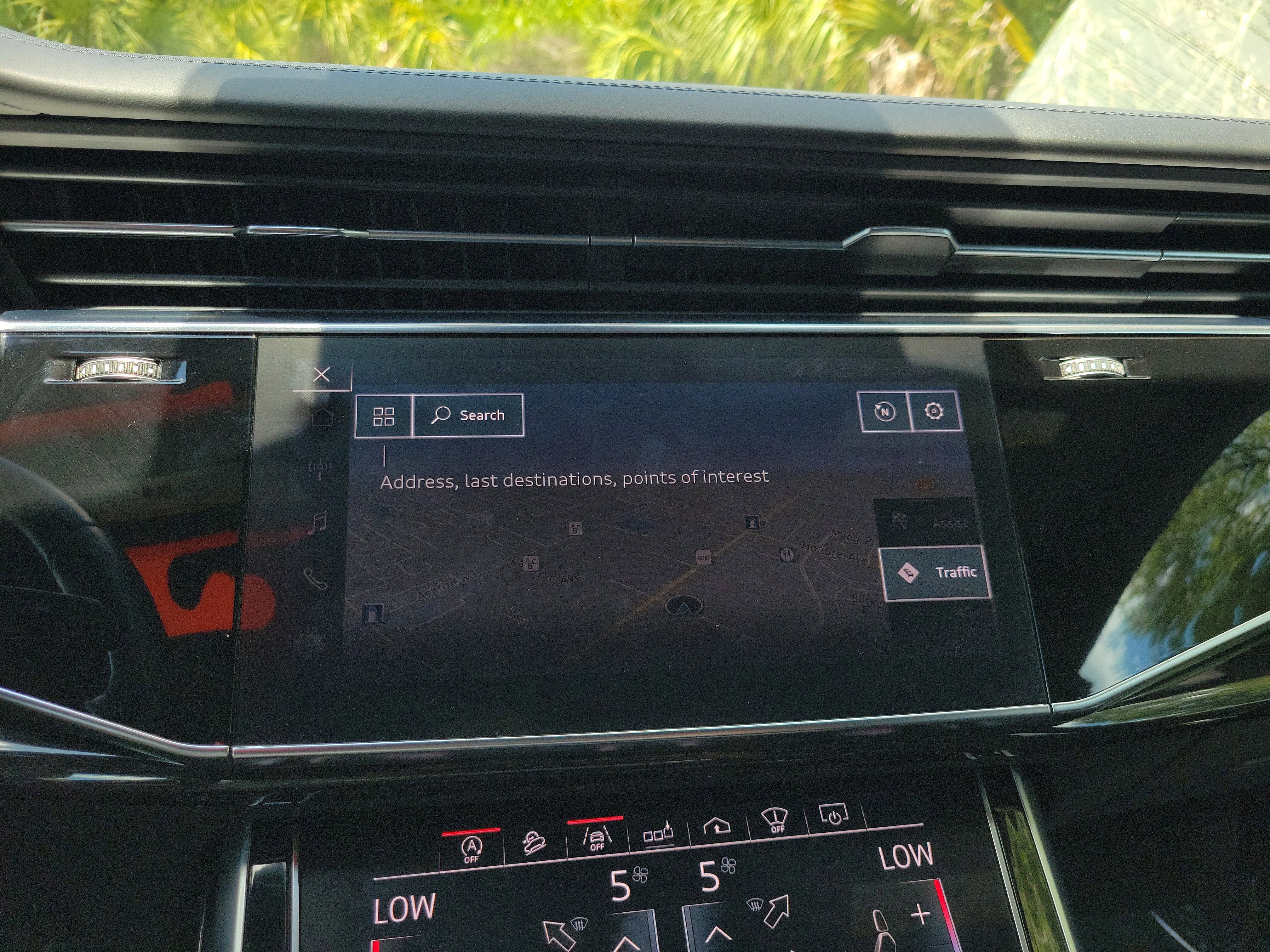 Used 2019 Audi Q8 Prestige w/ Luxury Package AWD/4WD image 22