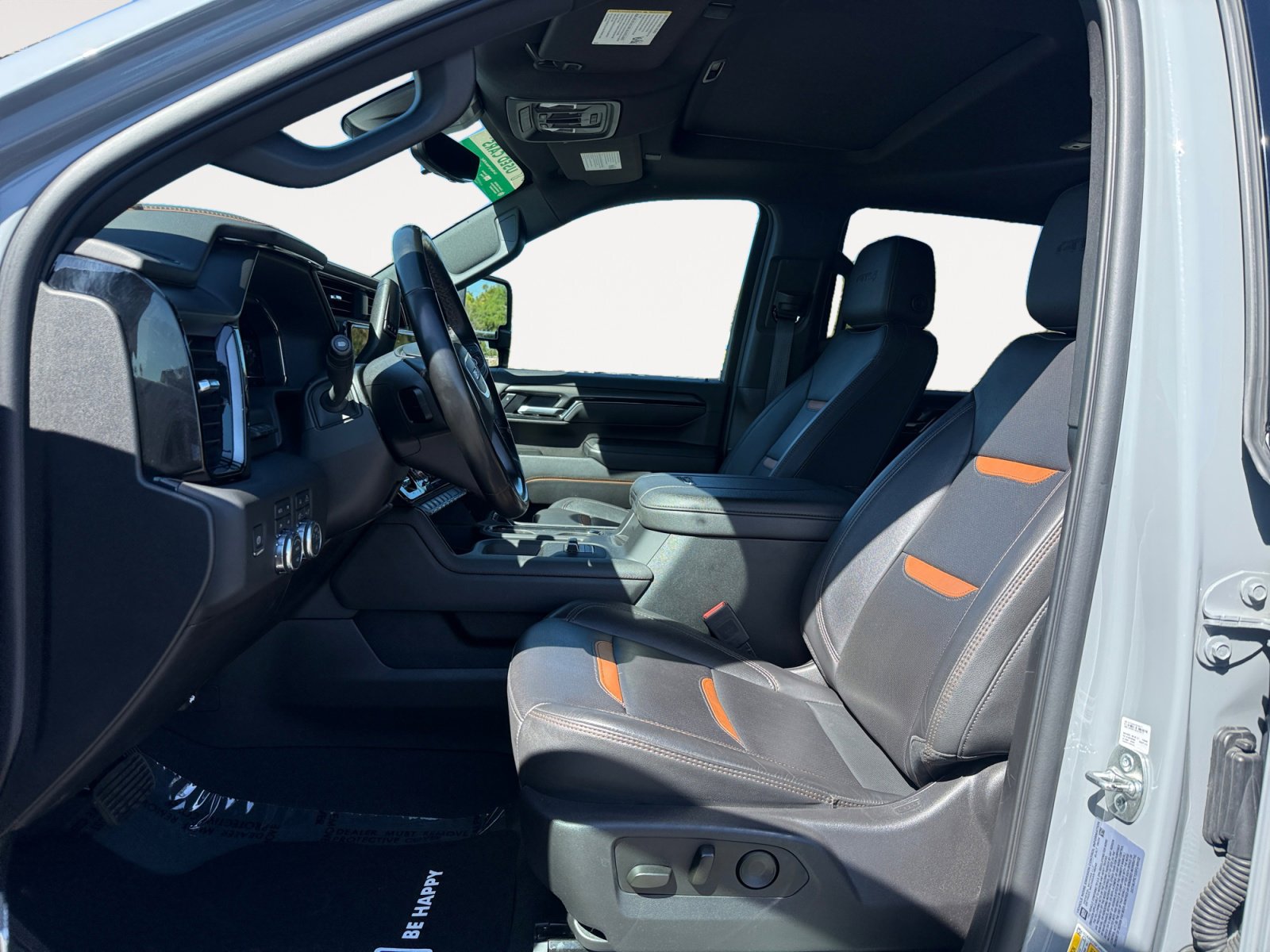 Used 2025 GMC Sierra 2500 AT4 w/ AT4 Premium Plus Package image 10