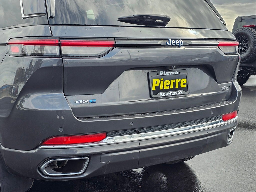 New 2023 Jeep Grand Cherokee Overland w/ Advanced Protech Group III image 7