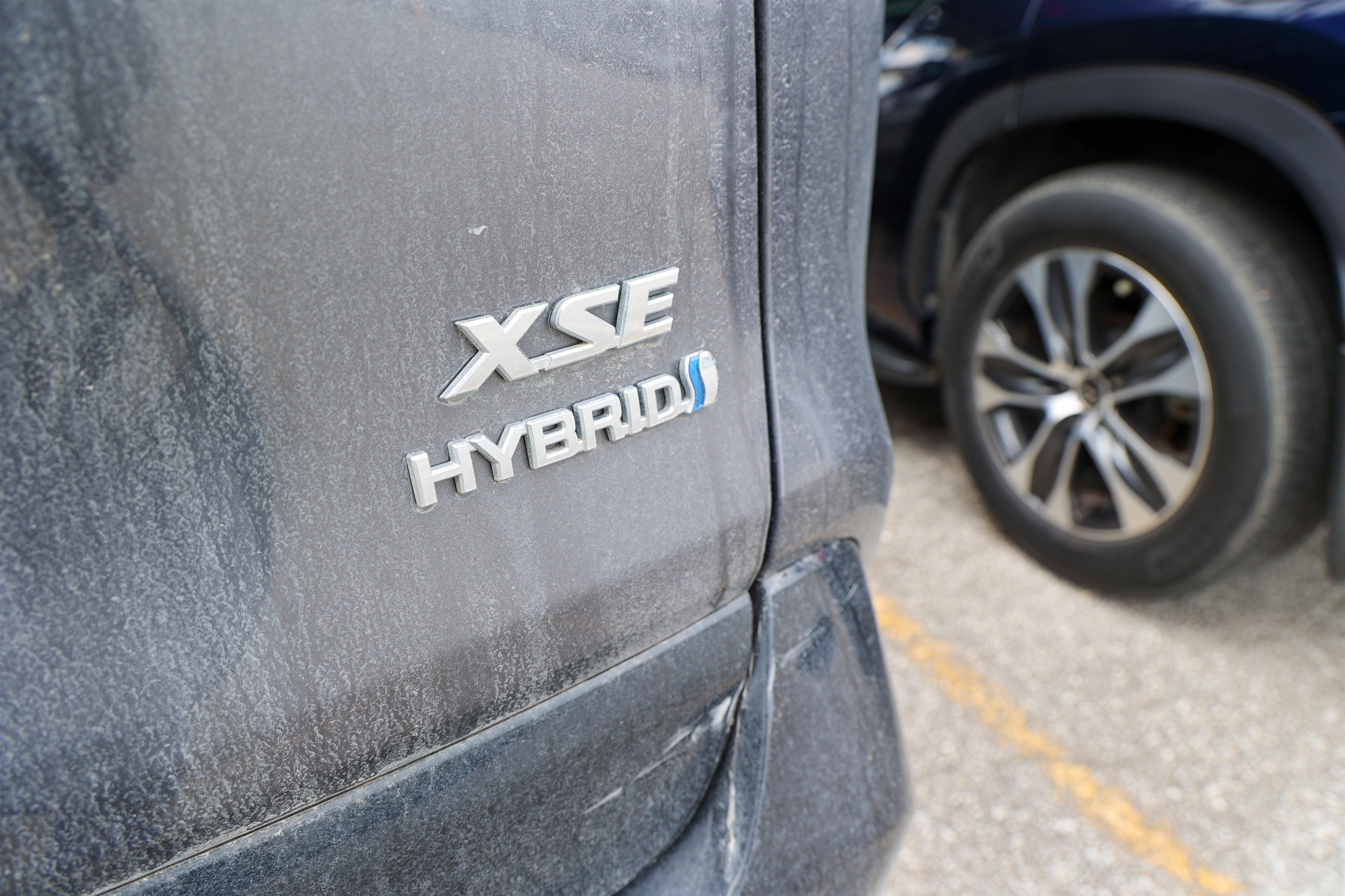 Used 2023 Toyota RAV4 XSE AWD/4WD image 11