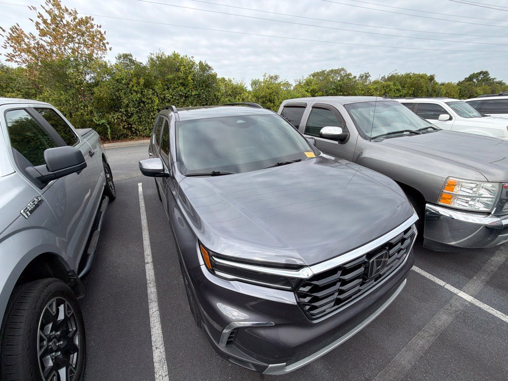 Used 2025 Honda Pilot Touring image 20