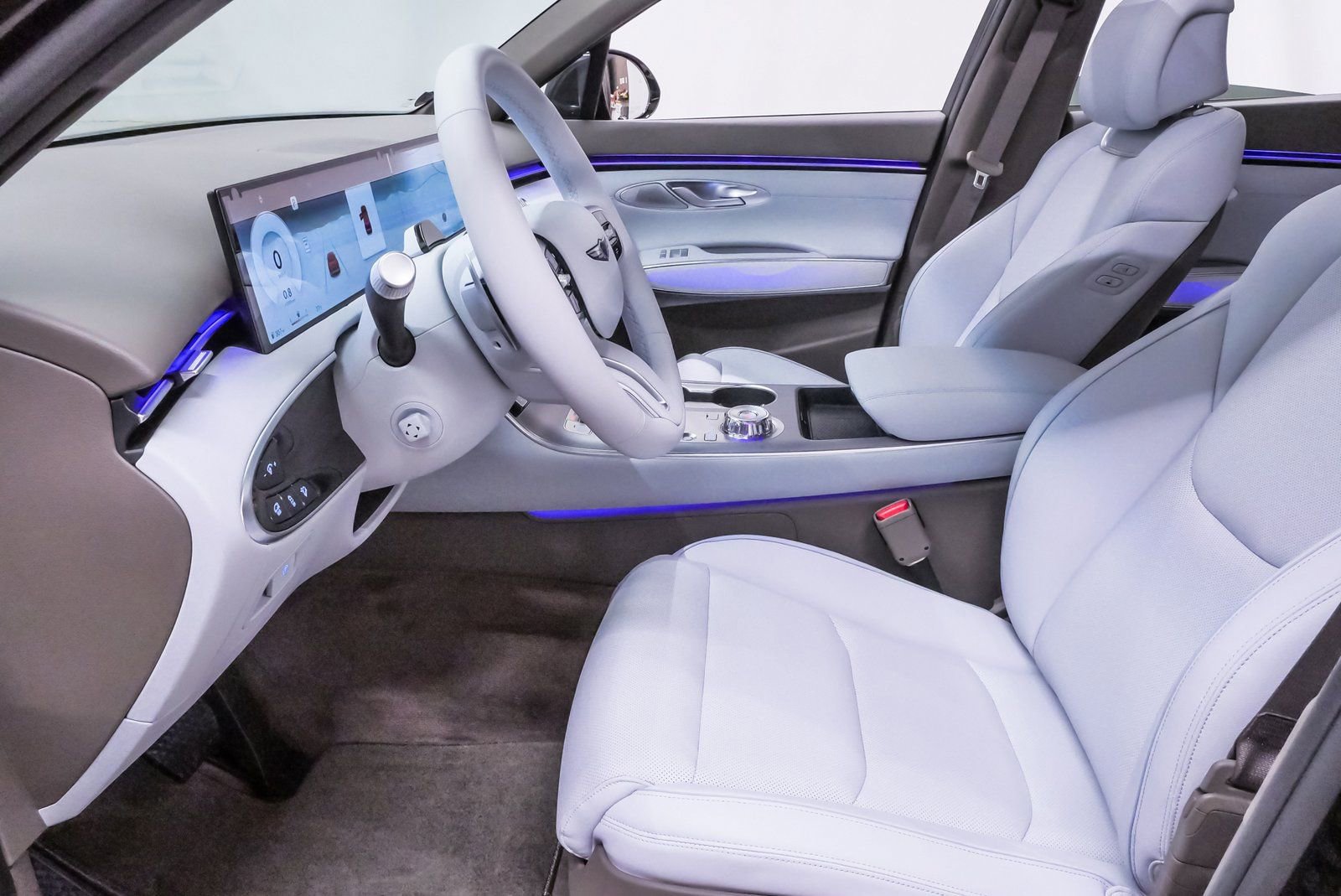 Certified 2026 Genesis GV70 2.5T Advanced image 9