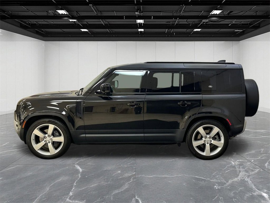 Used 2020 Land Rover Defender 110 First Edition image 2
