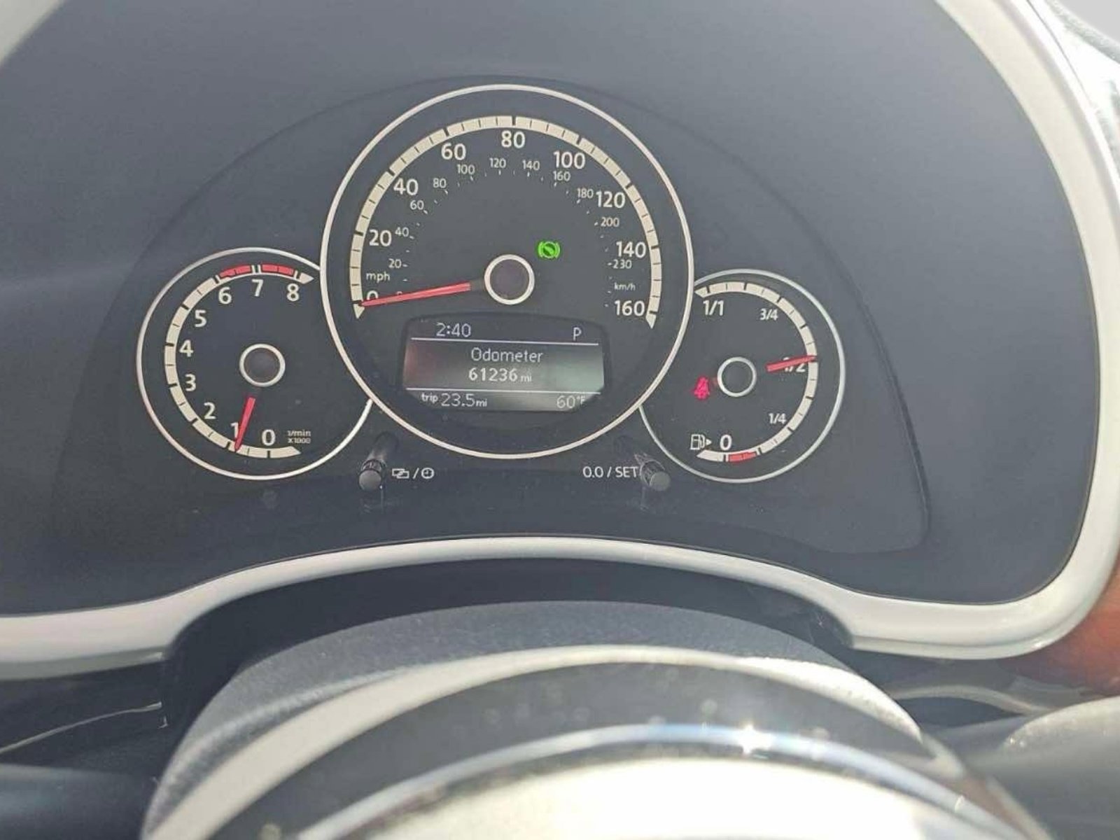 Used 2013 Volkswagen Beetle 2.5 Fender FWD image 3