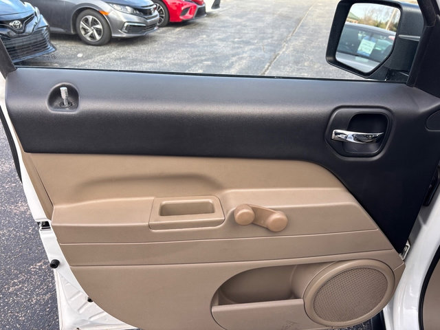 Used 2014 Jeep Patriot Sport image 10