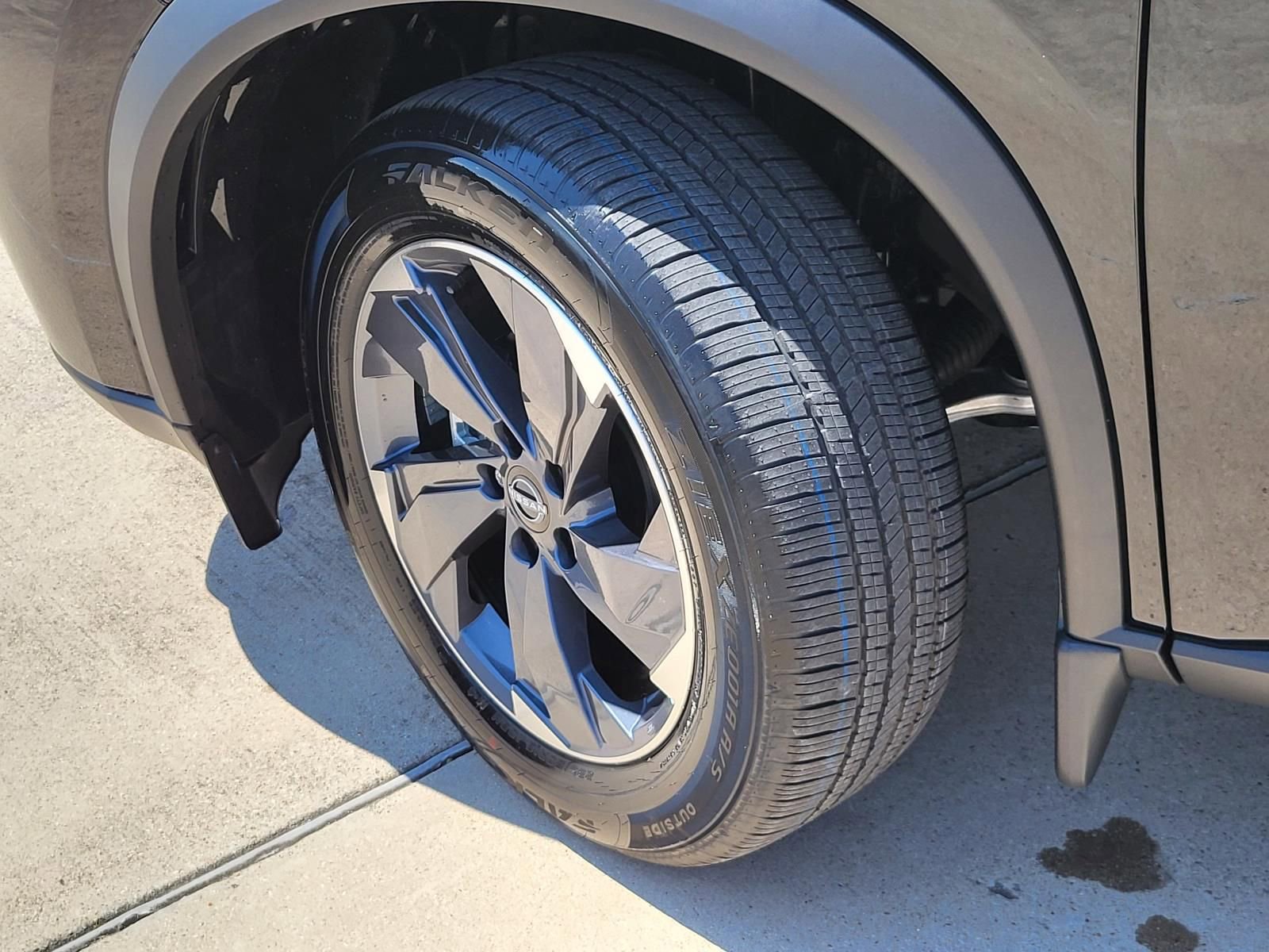 New 2026 Nissan Rogue SV image 9
