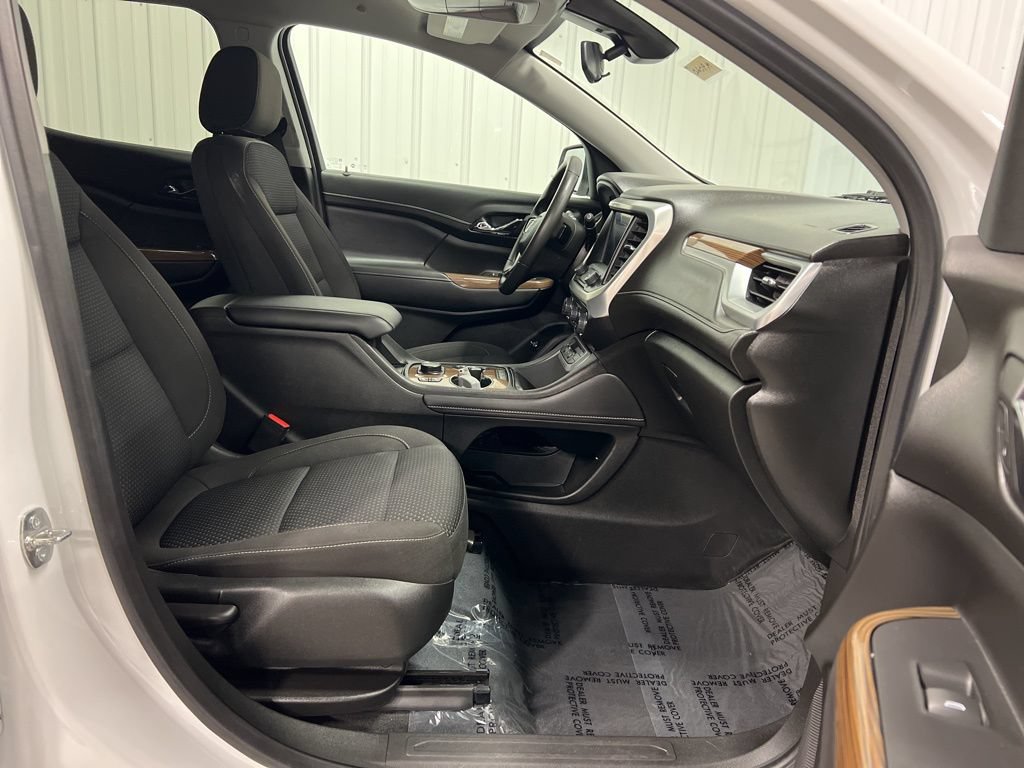 Certified 2023 GMC Acadia SLE w/ Driver Convenience Package AWD/4WD image 9