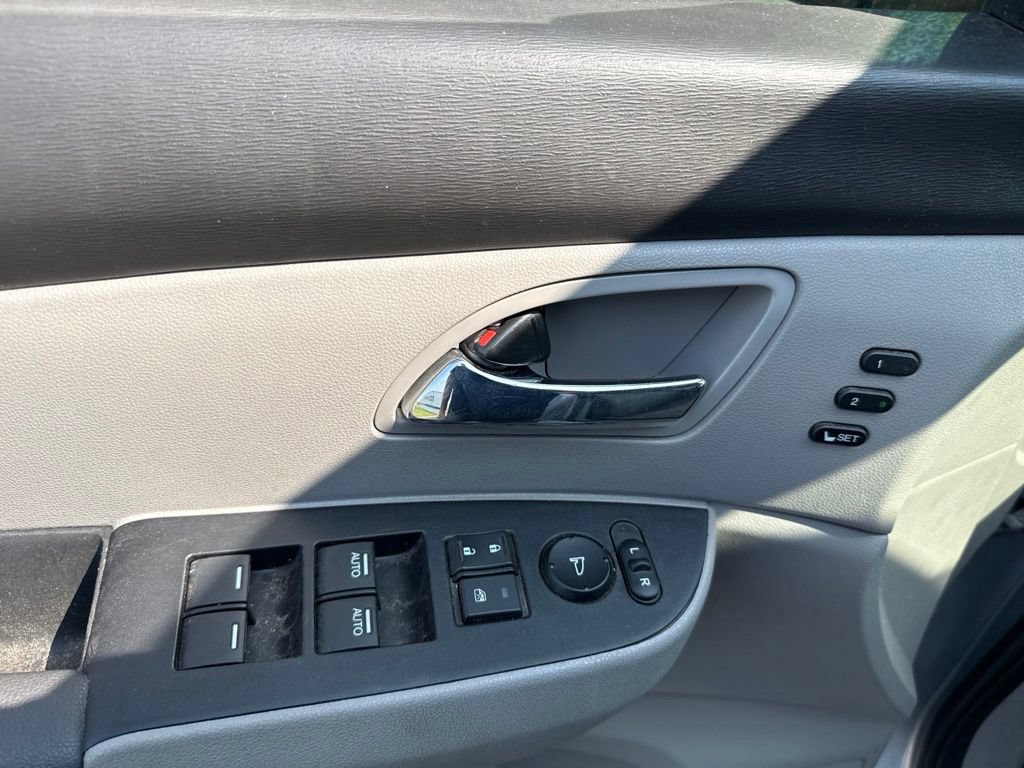 Used 2017 Honda Odyssey Touring image 16