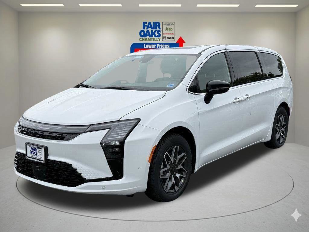 New 2027 Chrysler Pacifica Limited FWD image 3