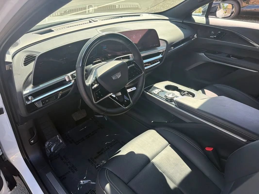 Used 2024 Cadillac Lyriq Sport AWD/4WD image 64