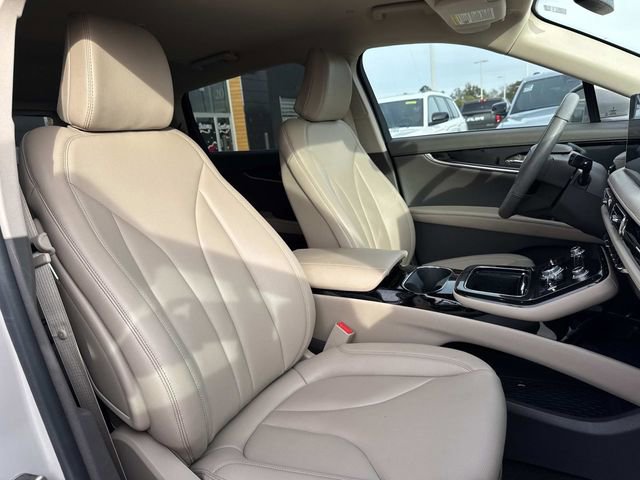 Used 2023 Lincoln Nautilus AWD image 11