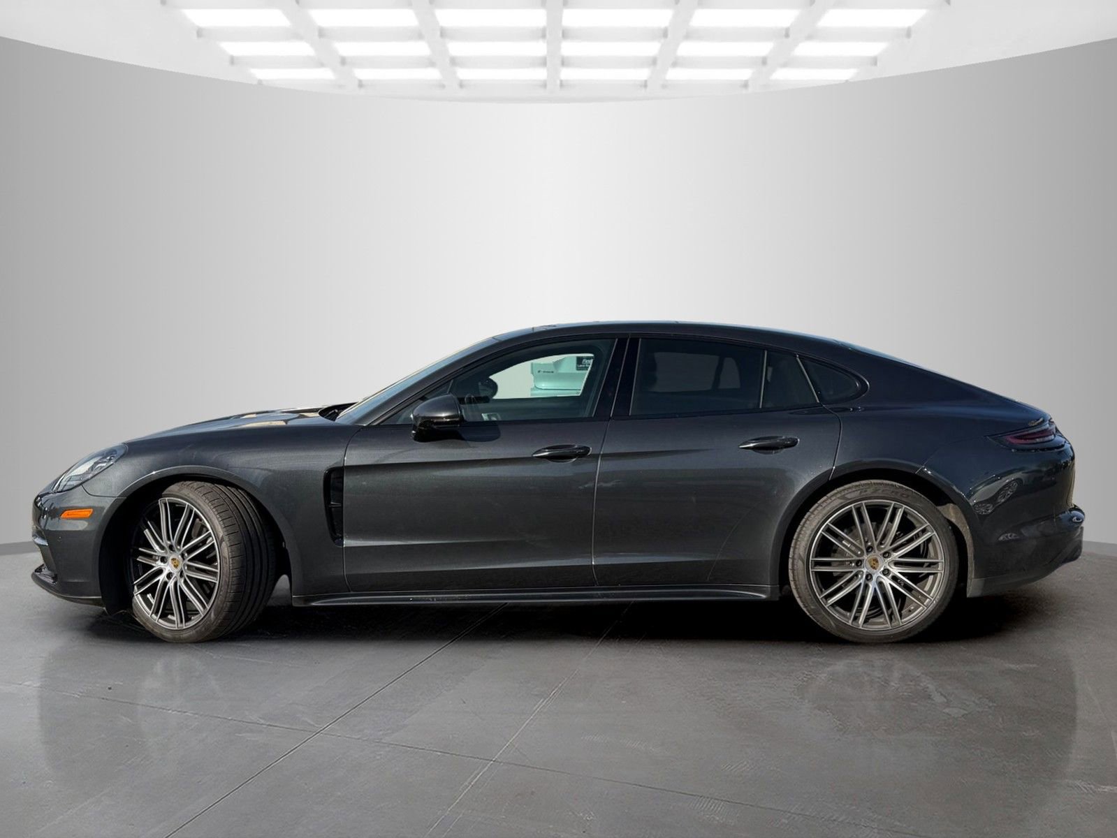 Used 2020 Porsche Panamera 4 image 8