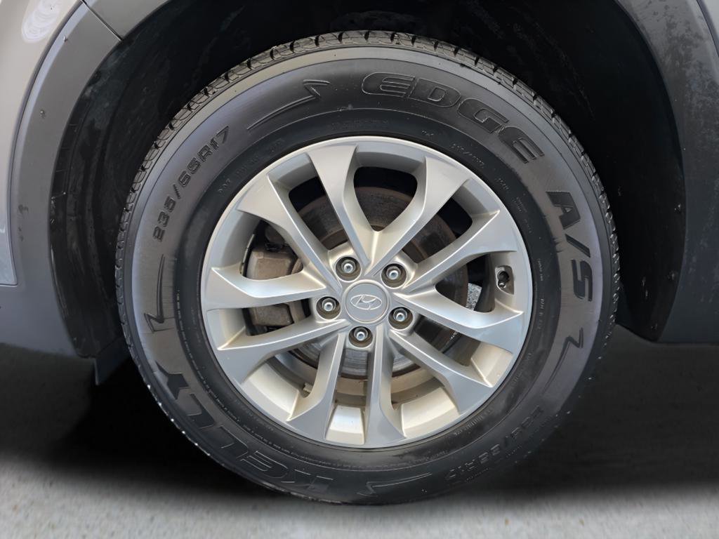 Used 2019 Hyundai Santa Fe SE w/ Cargo Package image 11