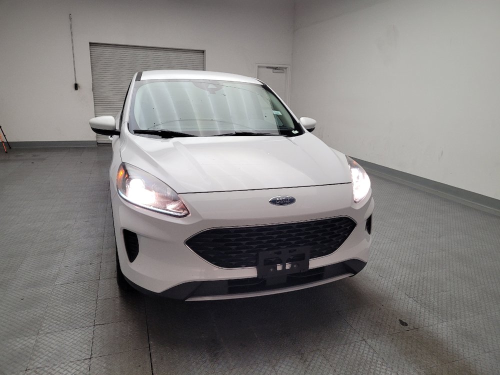 Used 2020 Ford Escape SE FWD image 14