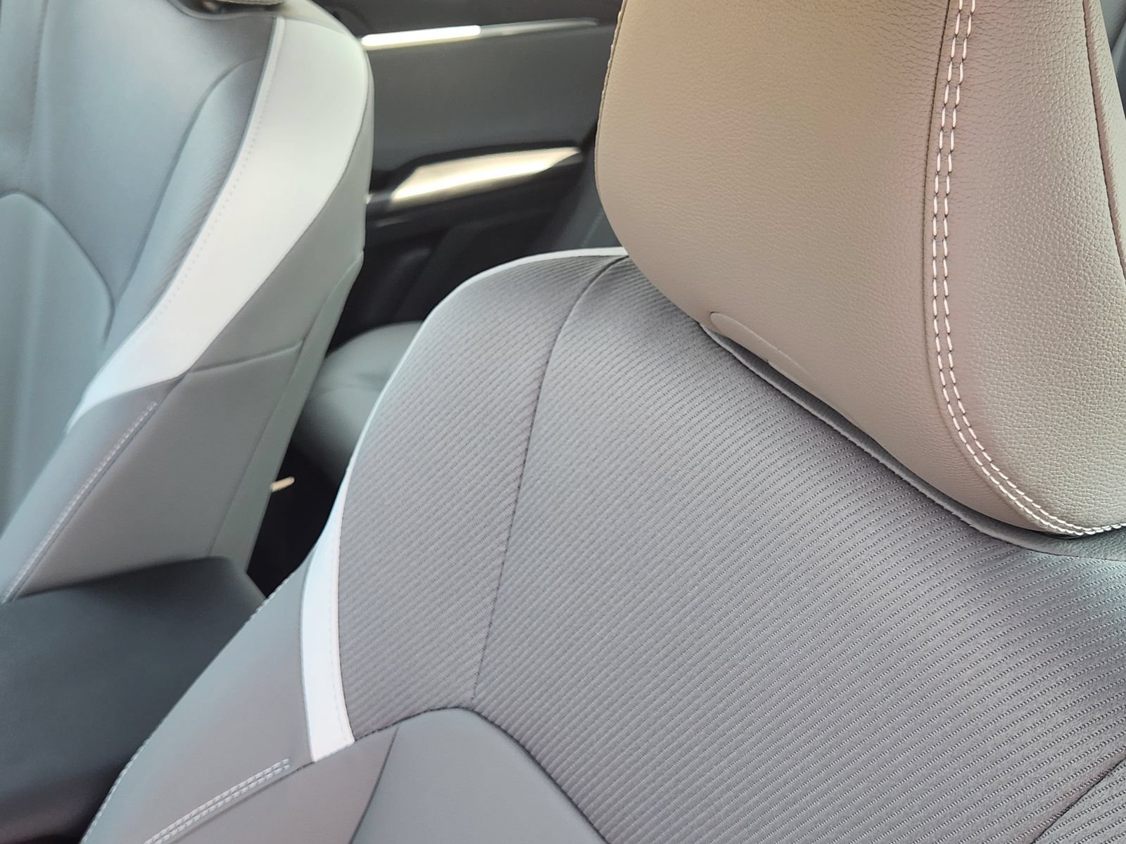 New 2026 Toyota Camry SE FWD image 14