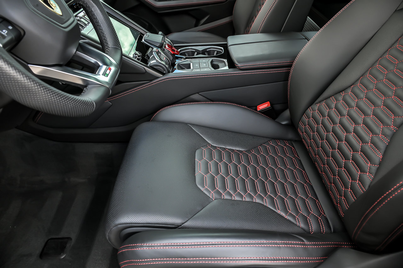 Used 2024 Lamborghini Urus S AWD/4WD image 17