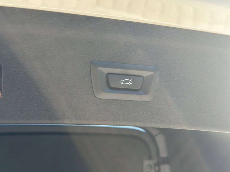 New 2026 BMW iX xDrive45 image 7