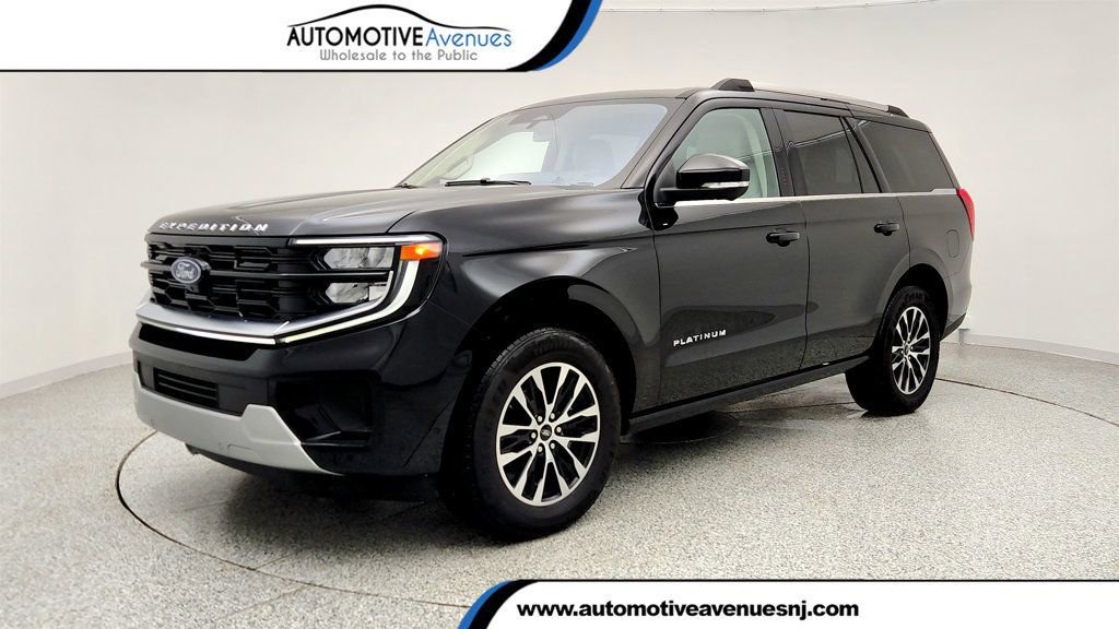Used 2025 Ford Expedition Platinum image 1