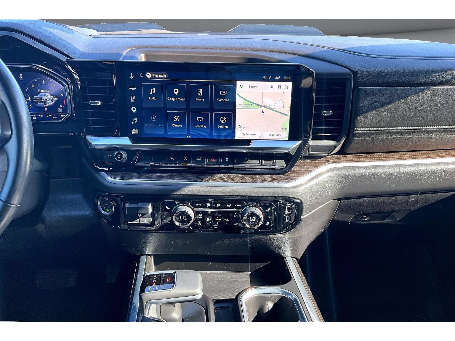 Used 2025 Chevrolet Silverado 1500 LT Trail Boss w/ Convenience Package II AWD/4WD image 8