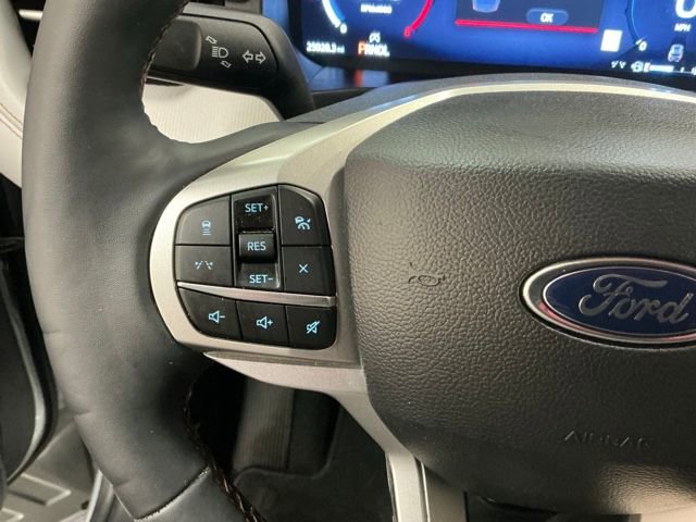 Used 2025 Ford Explorer Active w/ Active Comfort Package RWD image 26