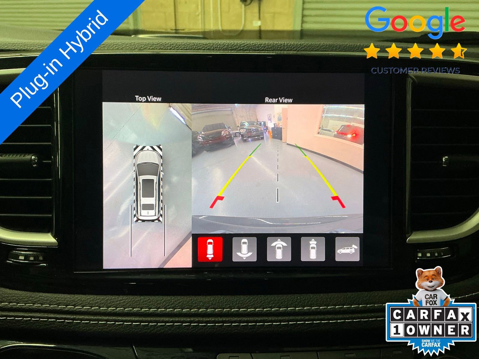 Used 2022 Chrysler Pacifica Touring-L w/ Uconnect Theater Family Group image 26