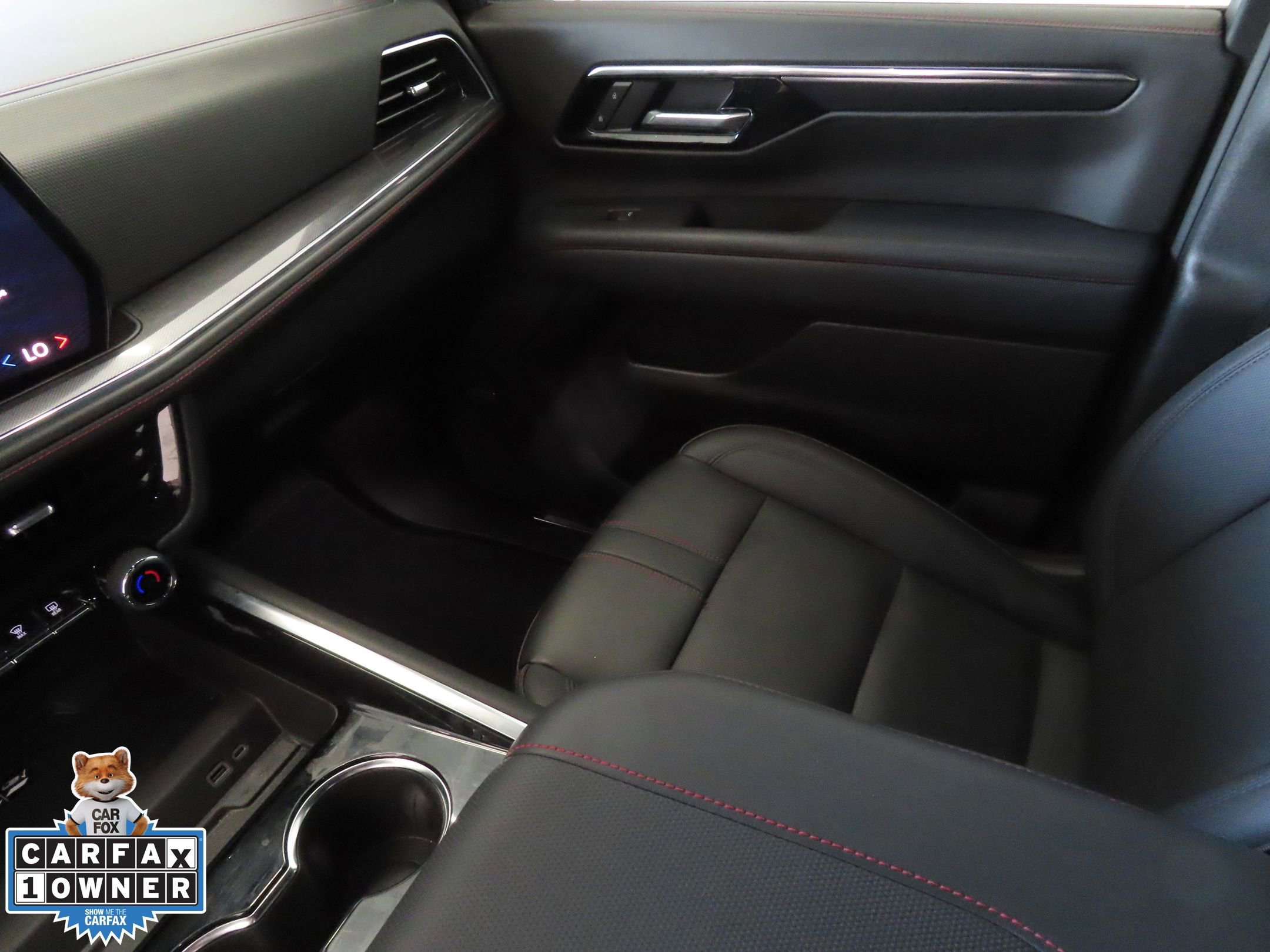 Used 2025 Chevrolet Tahoe RST w/ Comfort Package image 21