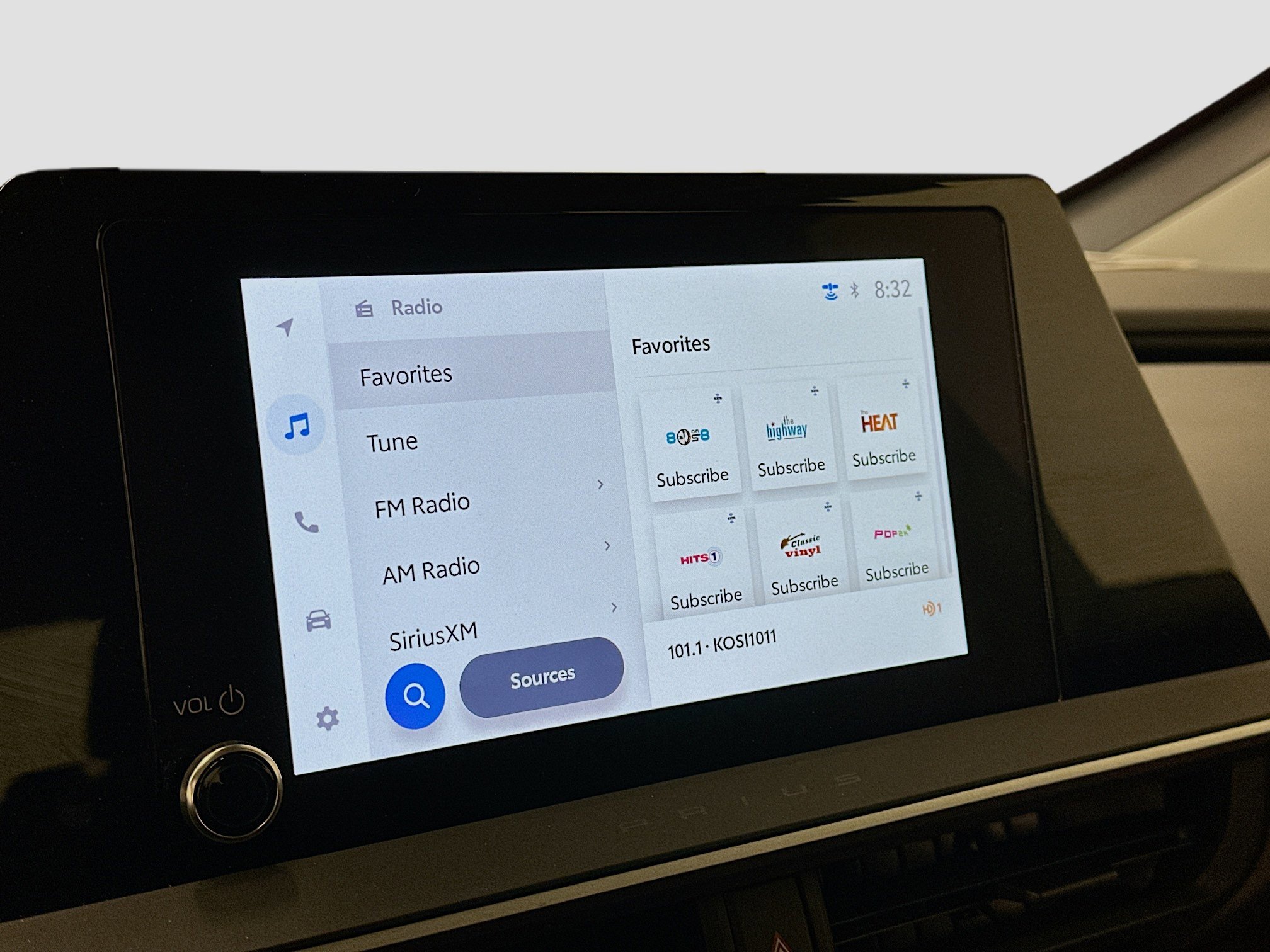 Used 2025 Toyota Prius Plug-In Hybrid image 21