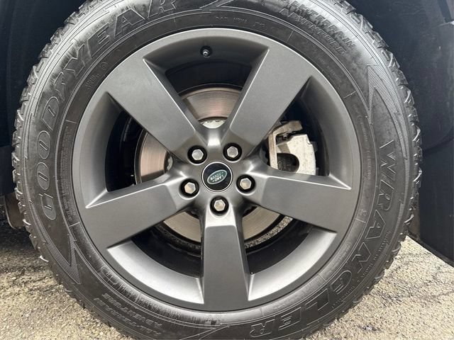 Used 2022 Land Rover Defender 110 X-Dynamic SE AWD/4WD image 26